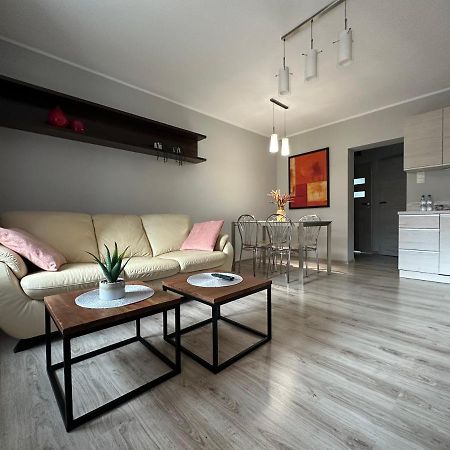 Apartament Przy Cieplickich Tezniach Jelenia Góra Eksteriør bilde