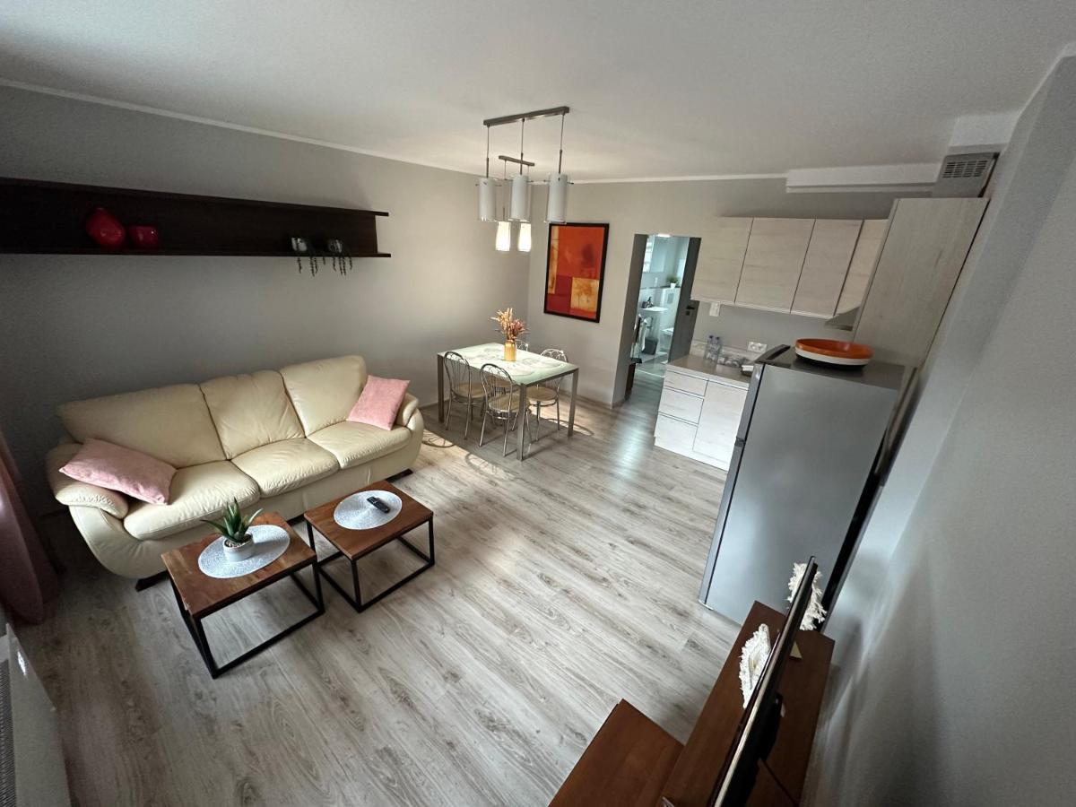 Apartament Przy Cieplickich Tezniach Jelenia Góra Eksteriør bilde