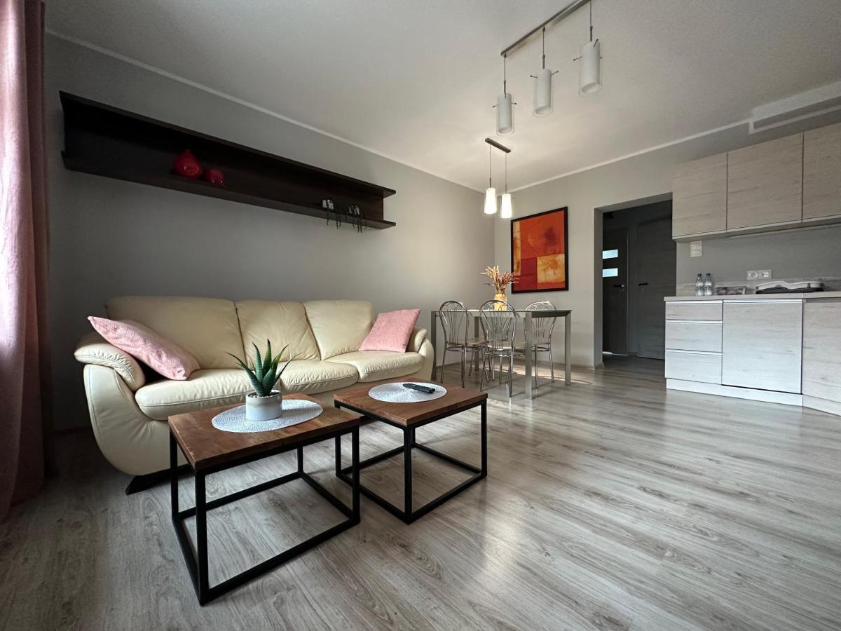 Apartament Przy Cieplickich Tezniach Jelenia Góra Eksteriør bilde