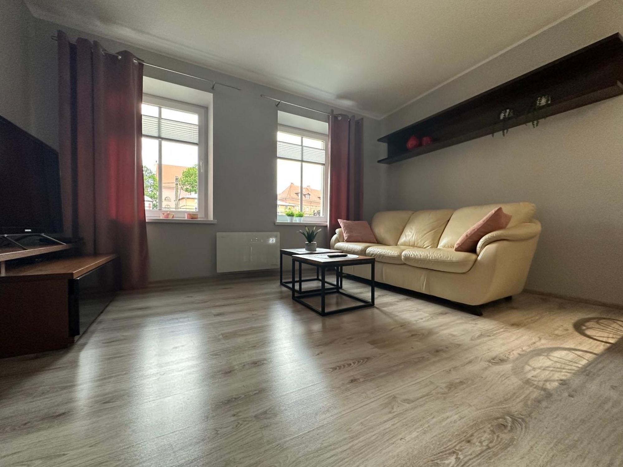 Apartament Przy Cieplickich Tezniach Jelenia Góra Eksteriør bilde